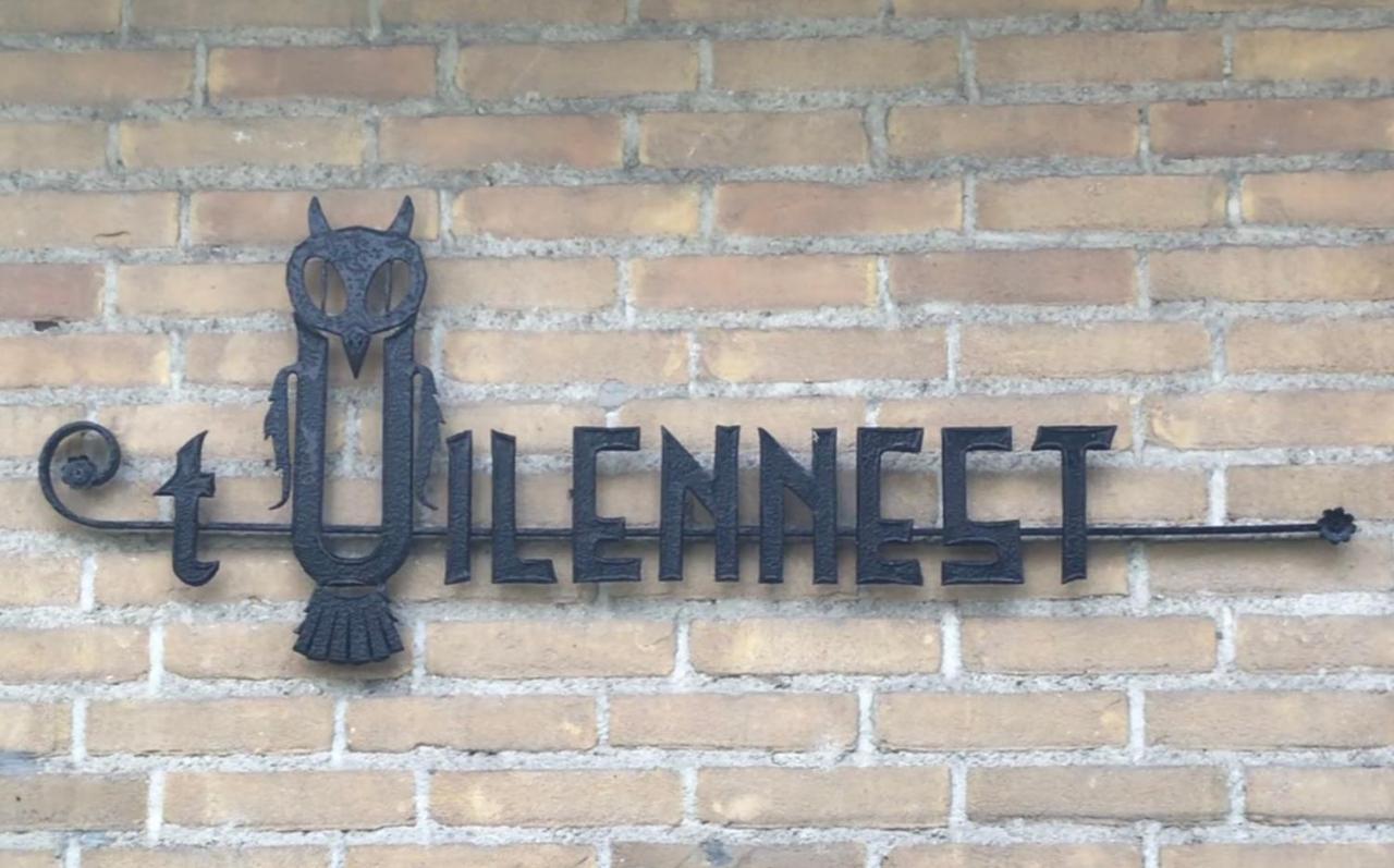 엑슬루 Het Uilennest B&B 외부 사진